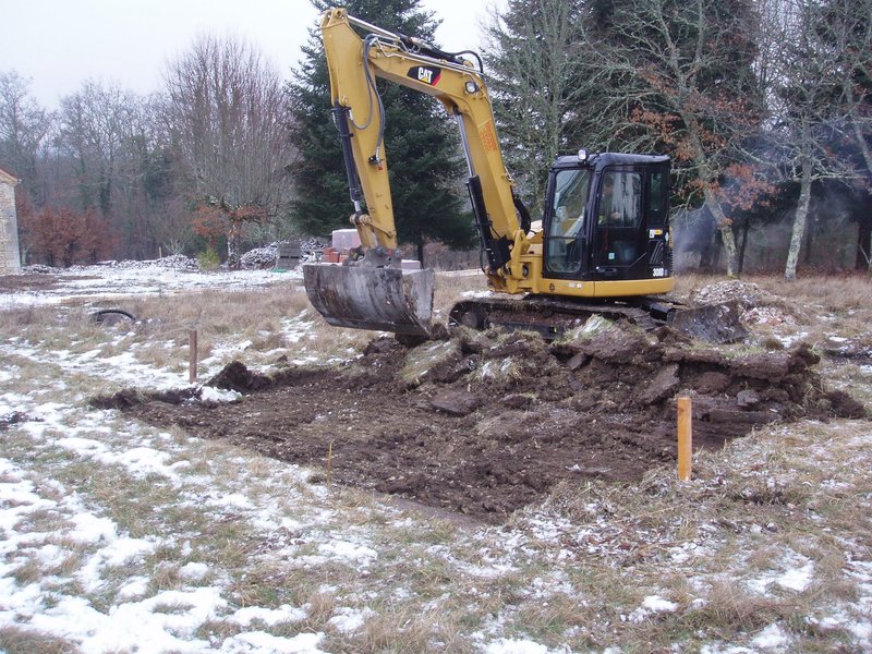 Setting out the new pool excavation 2011